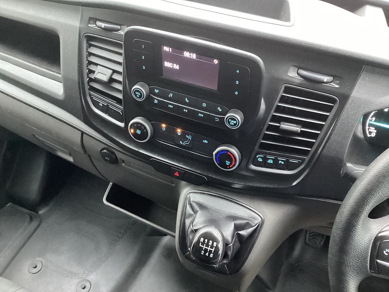 Ford 350 EcoBlue Leader LWB M/R Euro 6