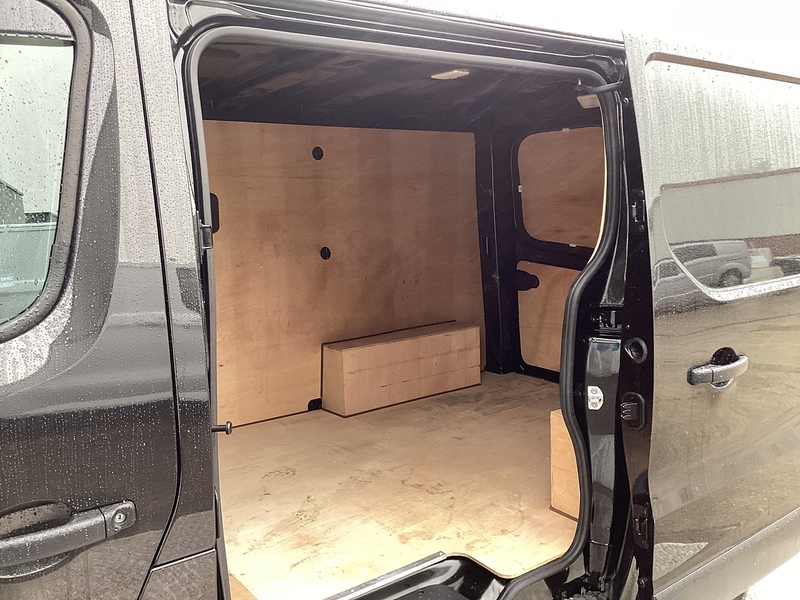 Renault dCi Blue SL30 Advance SWB L/R  A/C Euro 6