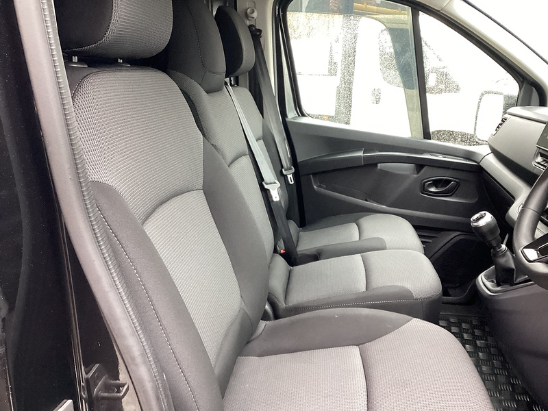 Renault dCi Blue SL30 Advance SWB L/R  A/C Euro 6