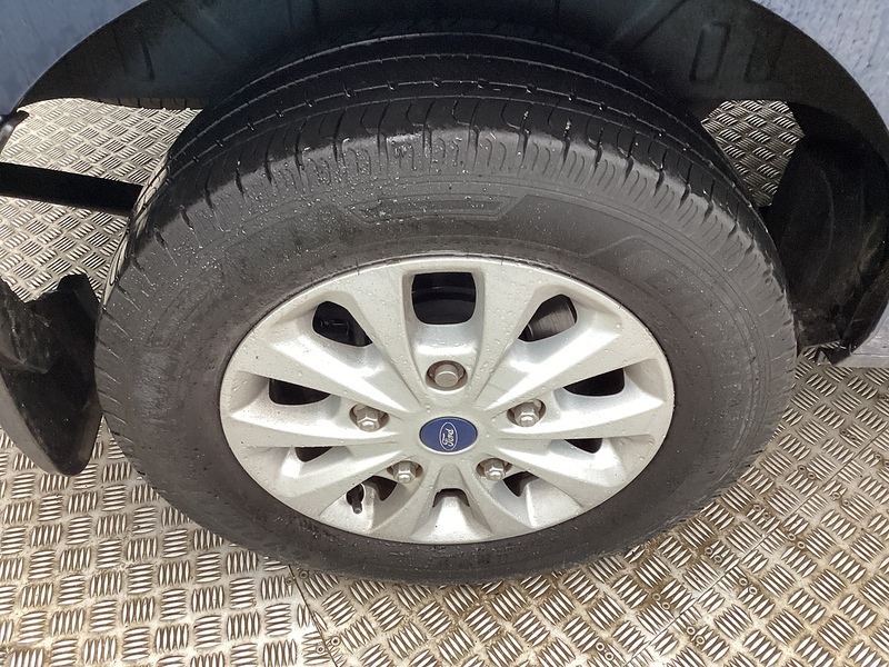 Ford 320 EcoBlue Limited SWB L/R Crewcab Euro 6 **NO VAT**