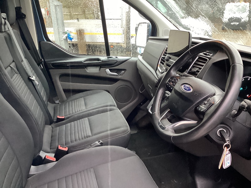 Ford 320 EcoBlue Limited SWB L/R Crewcab Euro 6 **NO VAT**