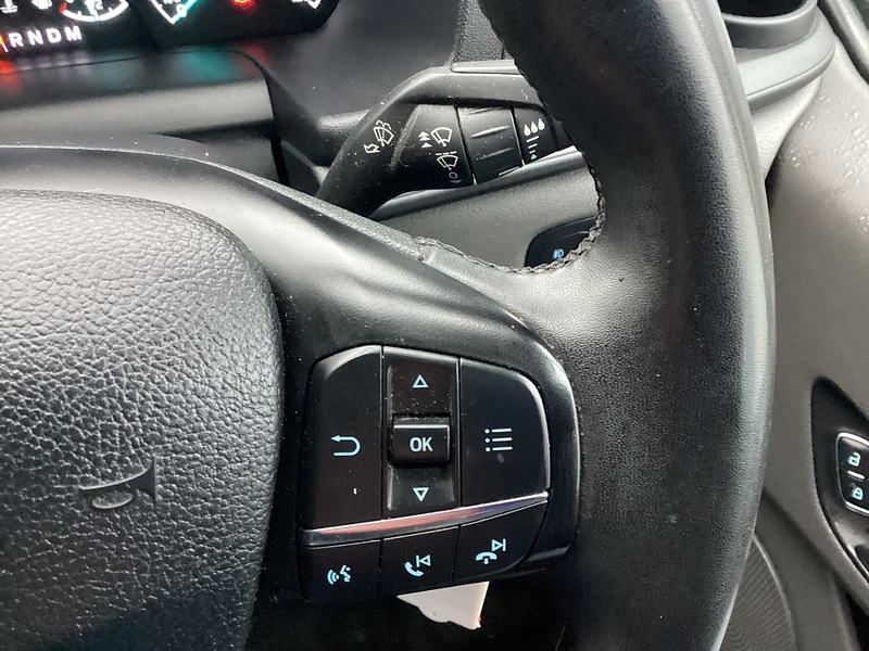 Ford 320 EcoBlue Limited SWB L/R Crewcab Euro 6 **NO VAT**