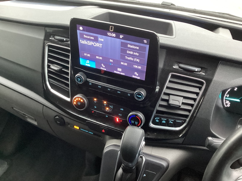 Ford 320 EcoBlue Limited SWB L/R Crewcab Euro 6 **NO VAT**