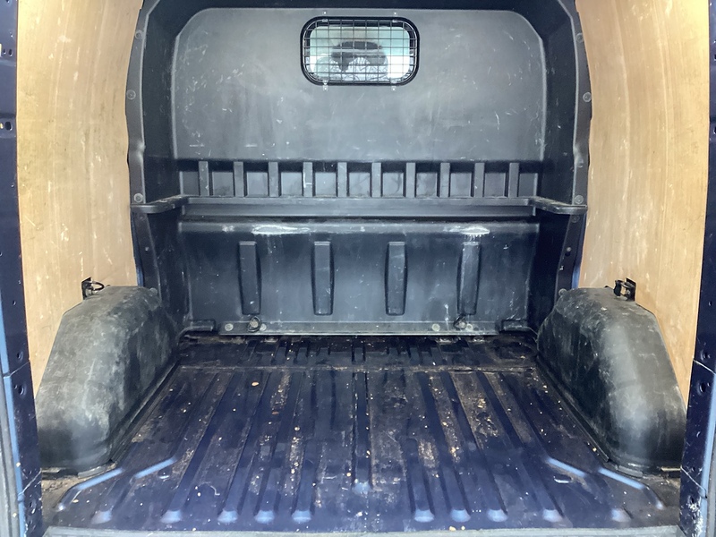 Ford 320 EcoBlue Limited SWB L/R Crewcab Euro 6 **NO VAT**