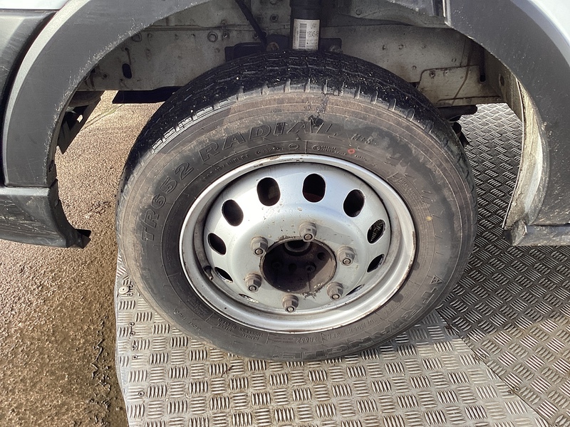 Ford 350 EcoBlue Leader LWB Luton With T/lift Euro 6 L=13FT 4