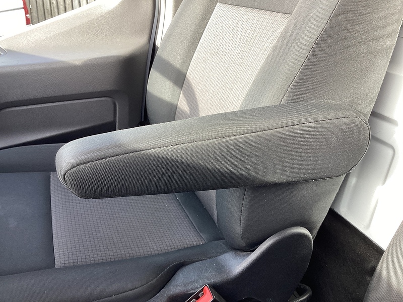 Ford 350 EcoBlue Leader LWB Luton With T/lift Euro 6 L=13FT 4