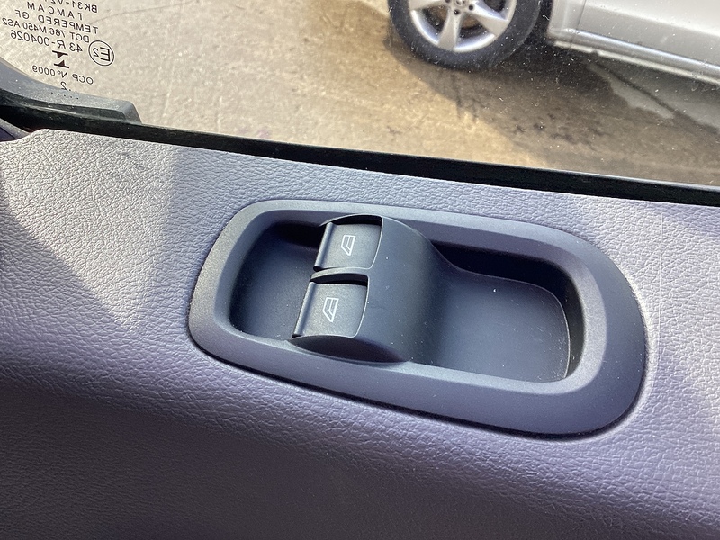 Ford 350 EcoBlue Leader LWB Luton With T/lift Euro 6 L=13FT 4