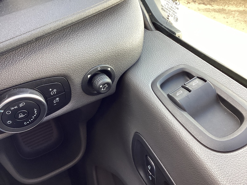 Ford 350 EcoBlue Leader LWB Luton With T/lift Euro 6 L=13FT 4