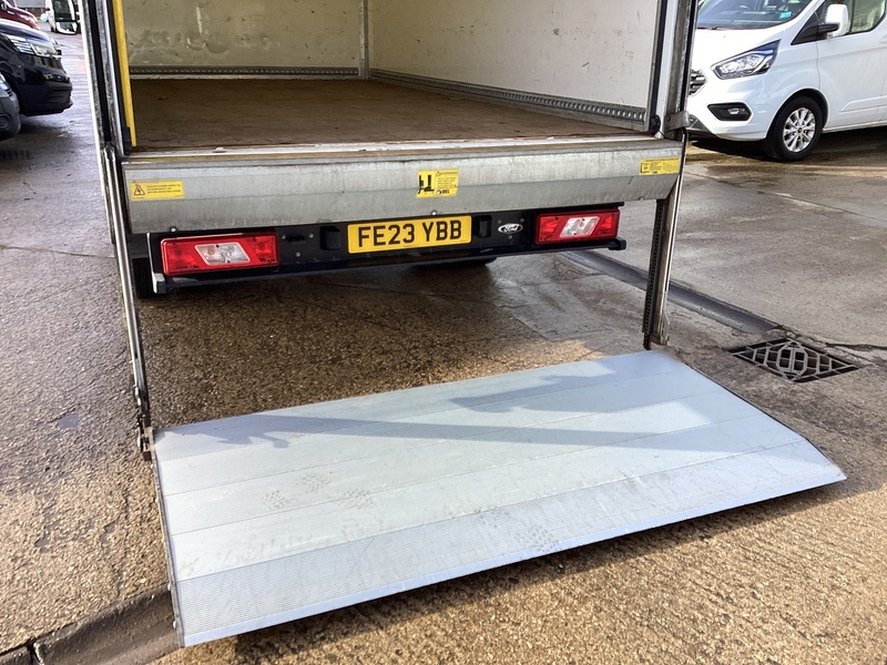 Ford 350 EcoBlue Leader LWB Luton With T/lift Euro 6 L=13FT 4