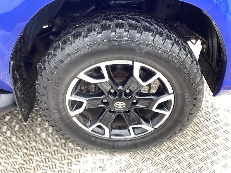 Toyota D-4D Invincible X 4x4 Euro 6 D/C A/C **NO VAT**