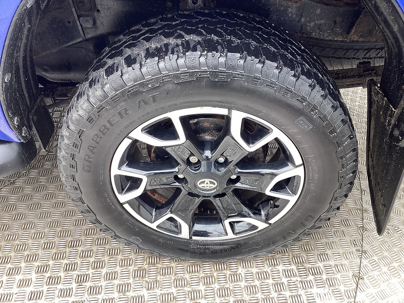 Toyota D-4D Invincible X 4x4 Euro 6 D/C A/C **NO VAT**