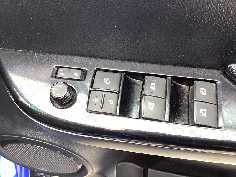 Toyota D-4D Invincible X 4x4 Euro 6 D/C A/C **NO VAT**