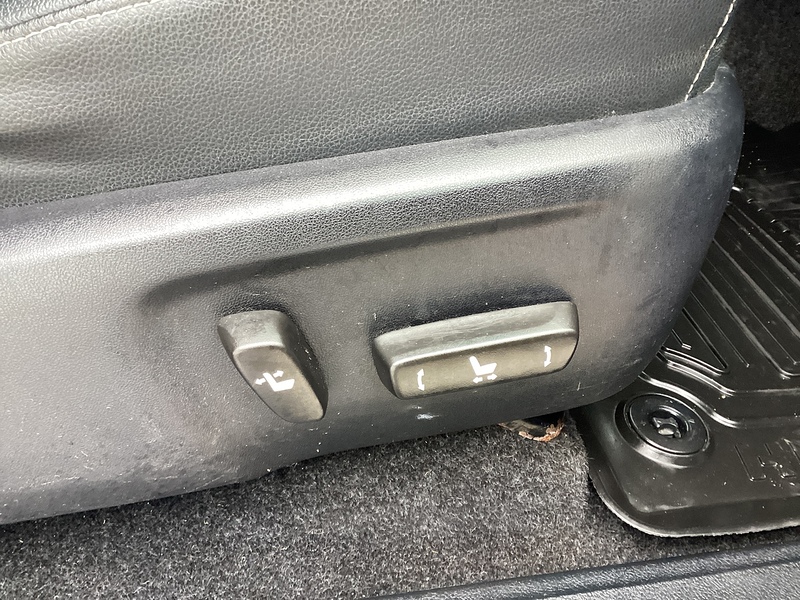 Toyota D-4D Invincible X 4x4 Euro 6 D/C A/C **NO VAT**