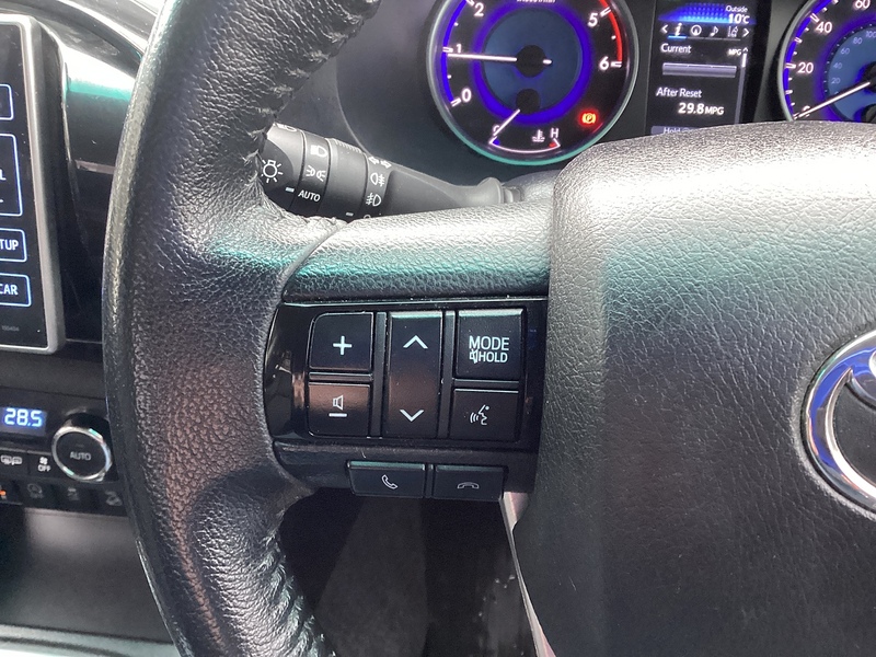 Toyota D-4D Invincible X 4x4 Euro 6 D/C A/C **NO VAT**