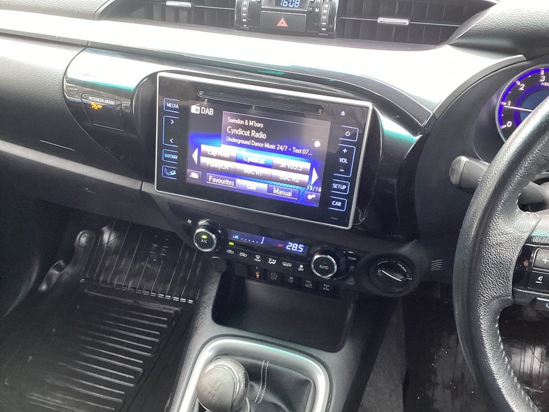 Toyota D-4D Invincible X 4x4 Euro 6 D/C A/C **NO VAT**