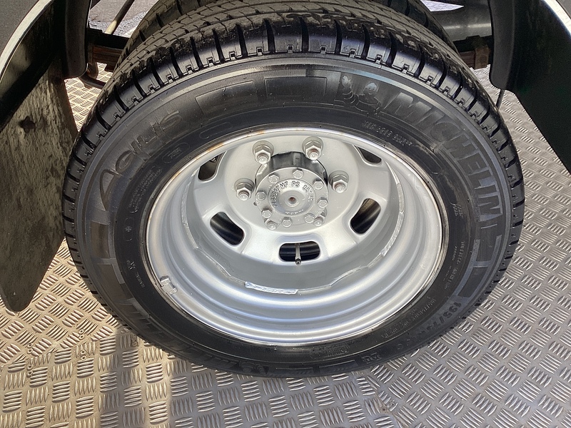 Iveco D HPI 14V 35C 3750 LWB Dropside 13ft Euro 6