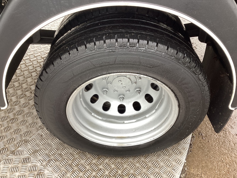 Ford 350 EcoBlue Leader LWB Tipper WIth Toolbox Euro 6 L=9FT 6