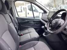 Renault Trafic dCi Blue SL30 SWB L/R Business+ A/C Euro 6 