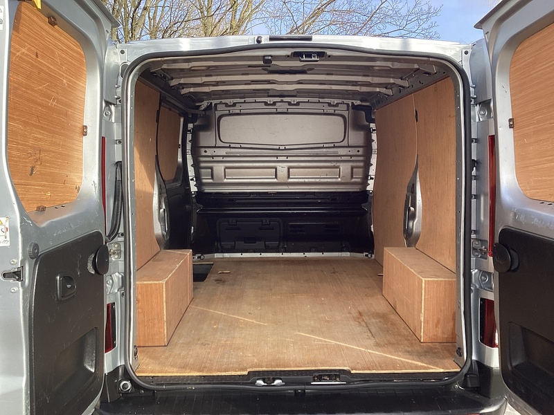 Renault dCi Blue SL30 SWB L/R Business+ A/C Euro 6