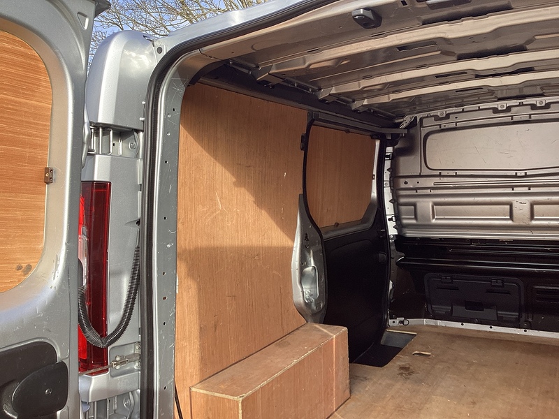 Renault dCi Blue SL30 SWB L/R Business+ A/C Euro 6