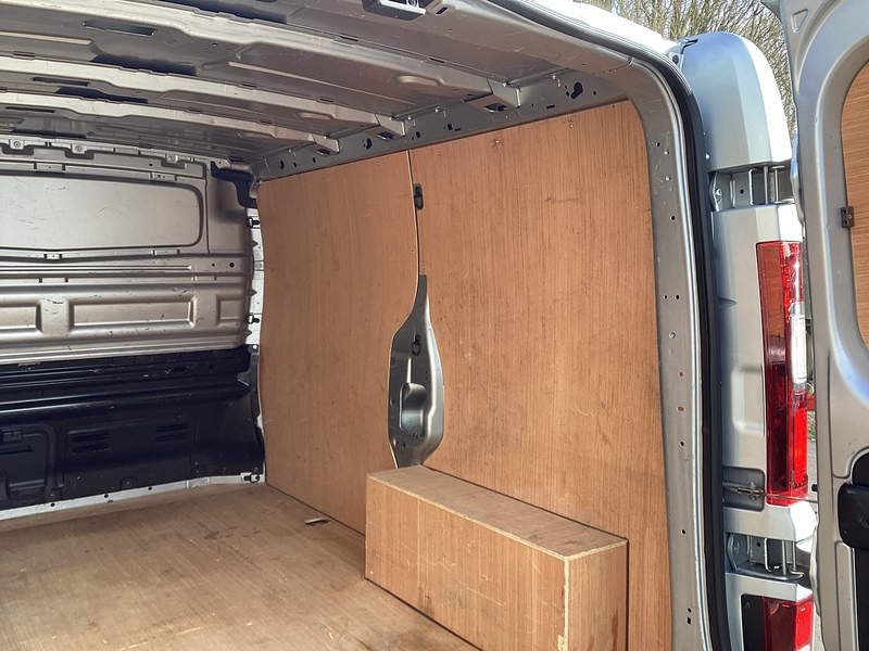 Renault dCi Blue SL30 SWB L/R Business+ A/C Euro 6