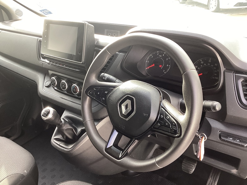 Renault dCi Blue SL30 SWB L/R Business+ A/C Euro 6