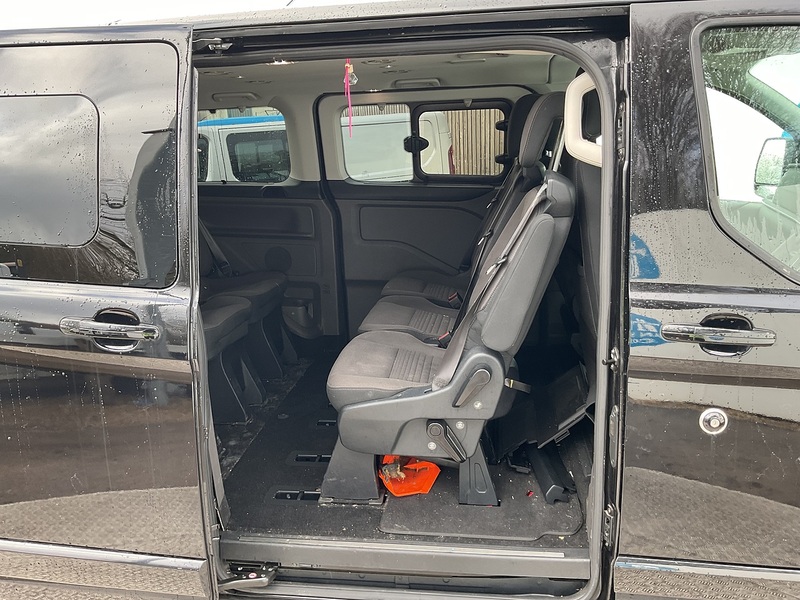 Ford 320 EcoBlue Titanium Euro 6 **NO VAT**