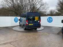 Peugeot Boxer BlueHDi 440 17 Seater Lite Euro 6 