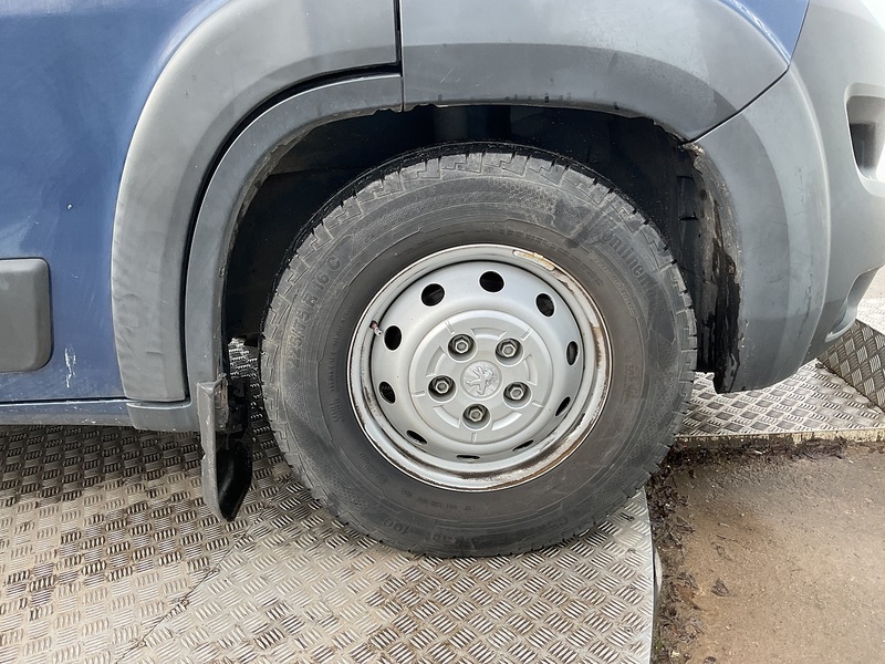 Peugeot BlueHDi 440 17 Seater Lite Euro 6