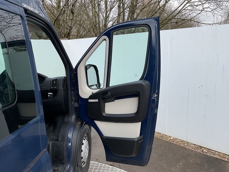 Peugeot BlueHDi 440 17 Seater Lite Euro 6