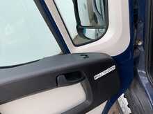 Peugeot Boxer BlueHDi 440 17 Seater Lite Euro 6 