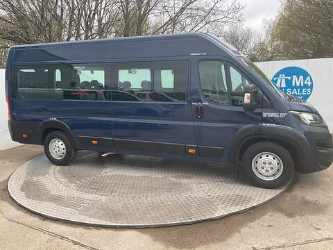 Peugeot Boxer, BlueHDi 440 17 Seater Lite Euro 6