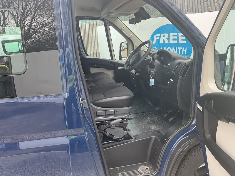 Peugeot BlueHDi 440 17 Seater Lite Euro 6