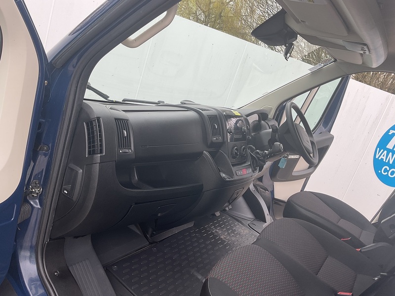 Peugeot BlueHDi 440 17 Seater Lite Euro 6