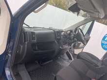 Peugeot Boxer BlueHDi 440 17 Seater Lite Euro 6 