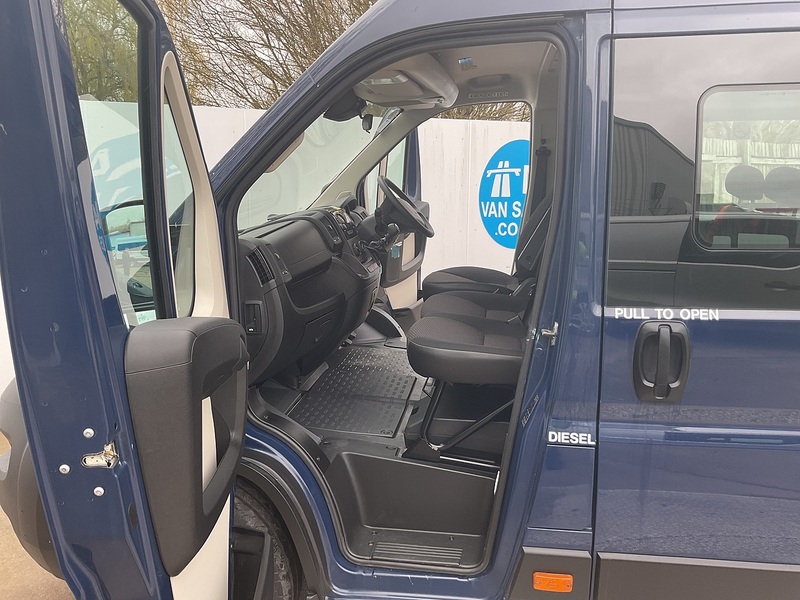 Peugeot BlueHDi 440 17 Seater Lite Euro 6
