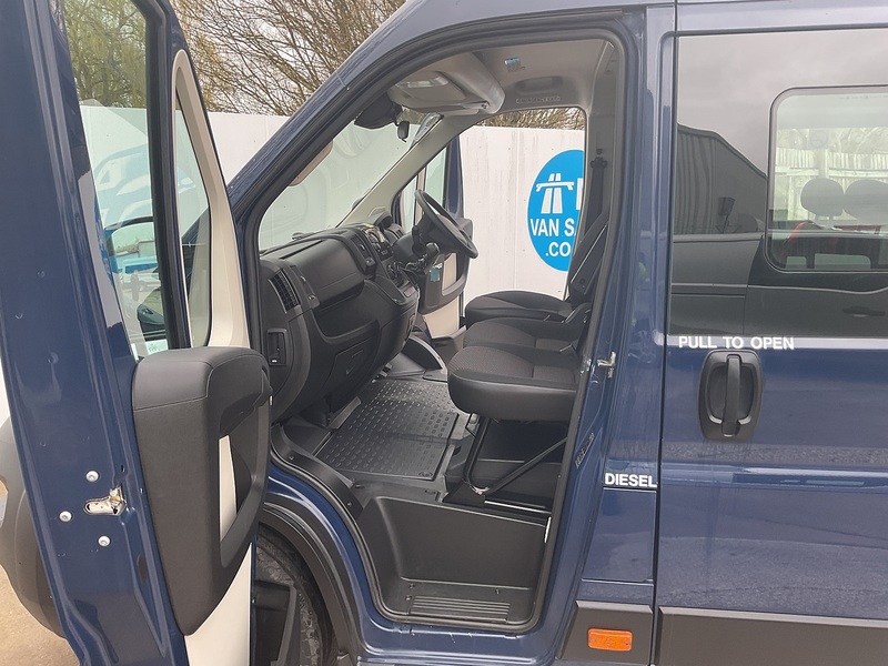 Peugeot BlueHDi 440 17 Seater Lite Euro 6