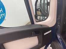 Peugeot Boxer BlueHDi 440 17 Seater Lite Euro 6 