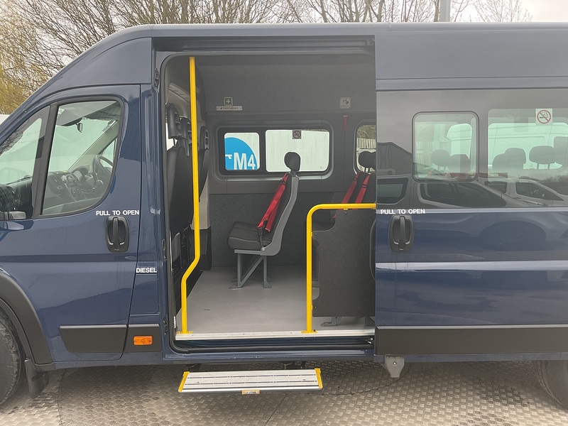 Peugeot BlueHDi 440 17 Seater Lite Euro 6