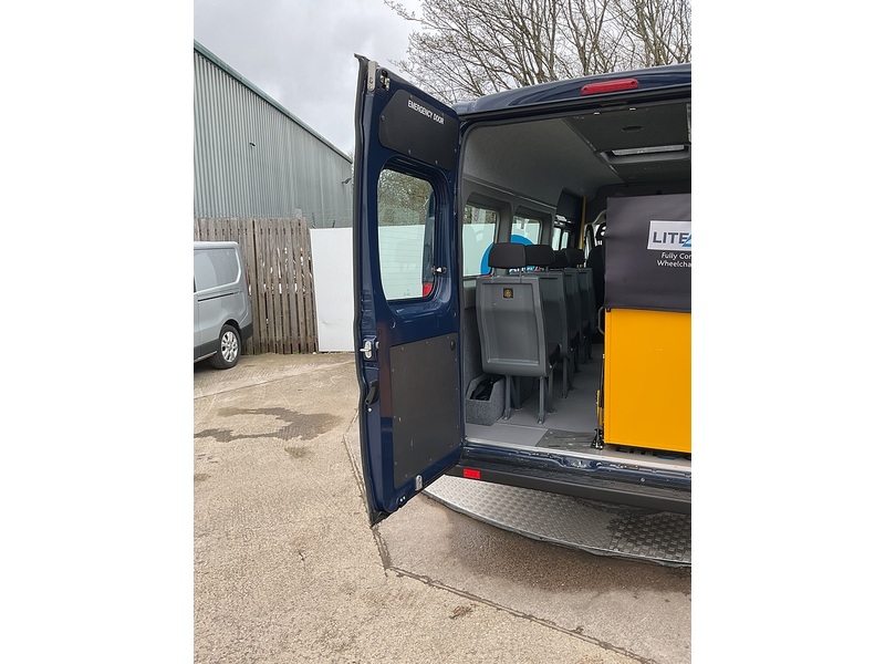 Peugeot BlueHDi 440 17 Seater Lite Euro 6