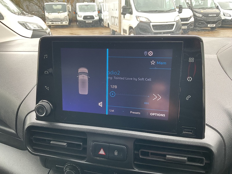 Peugeot BlueHDi 1000 Professional Premium SWB Euro 6