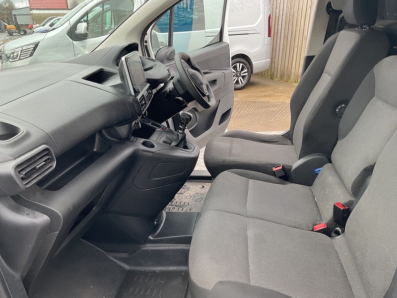 Peugeot BlueHDi 1000 Professional Premium SWB Euro 6