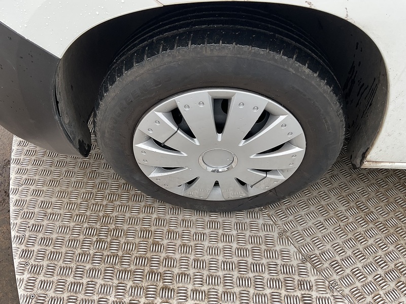 Peugeot BlueHDi 1000 Professional Premium SWB Euro 6