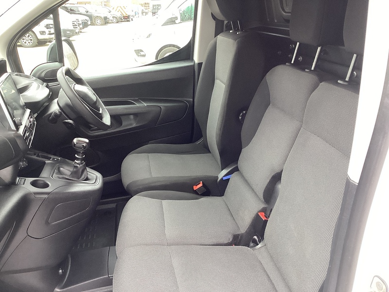 Peugeot BlueHDi 1000 Professional Premium SWB Euro 6