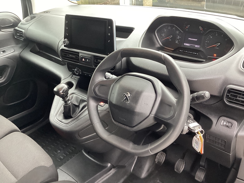Peugeot BlueHDi 1000 Professional Premium SWB Euro 6
