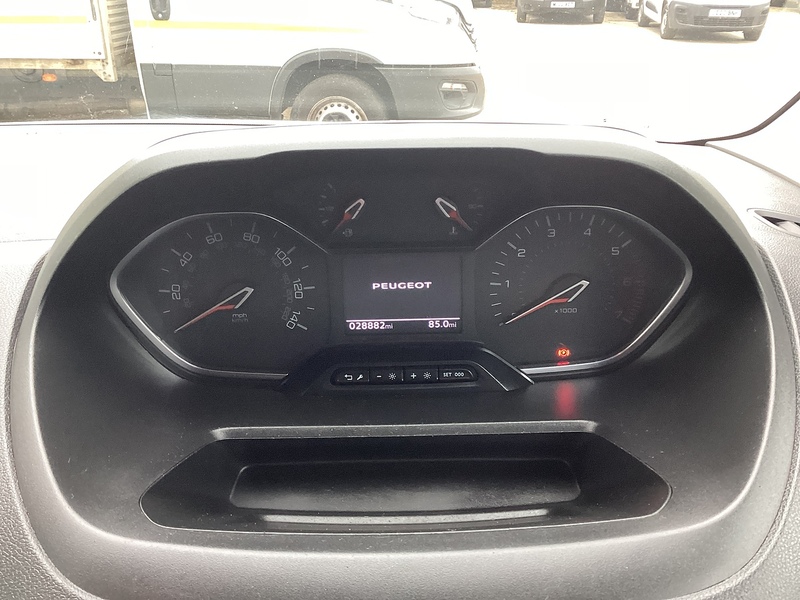 Peugeot BlueHDi 1000 Professional Premium SWB Euro 6