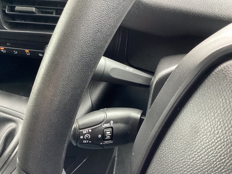 Peugeot BlueHDi 1000 Professional Premium SWB Euro 6