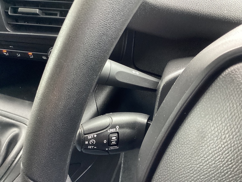 Peugeot BlueHDi 1000 Professional Premium SWB Euro 6