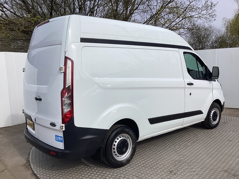 Ford 300 EcoBlue Leader SWB H/R Euro 6