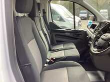Ford Transit Custom 300 EcoBlue Leader SWB H/R Euro 6 